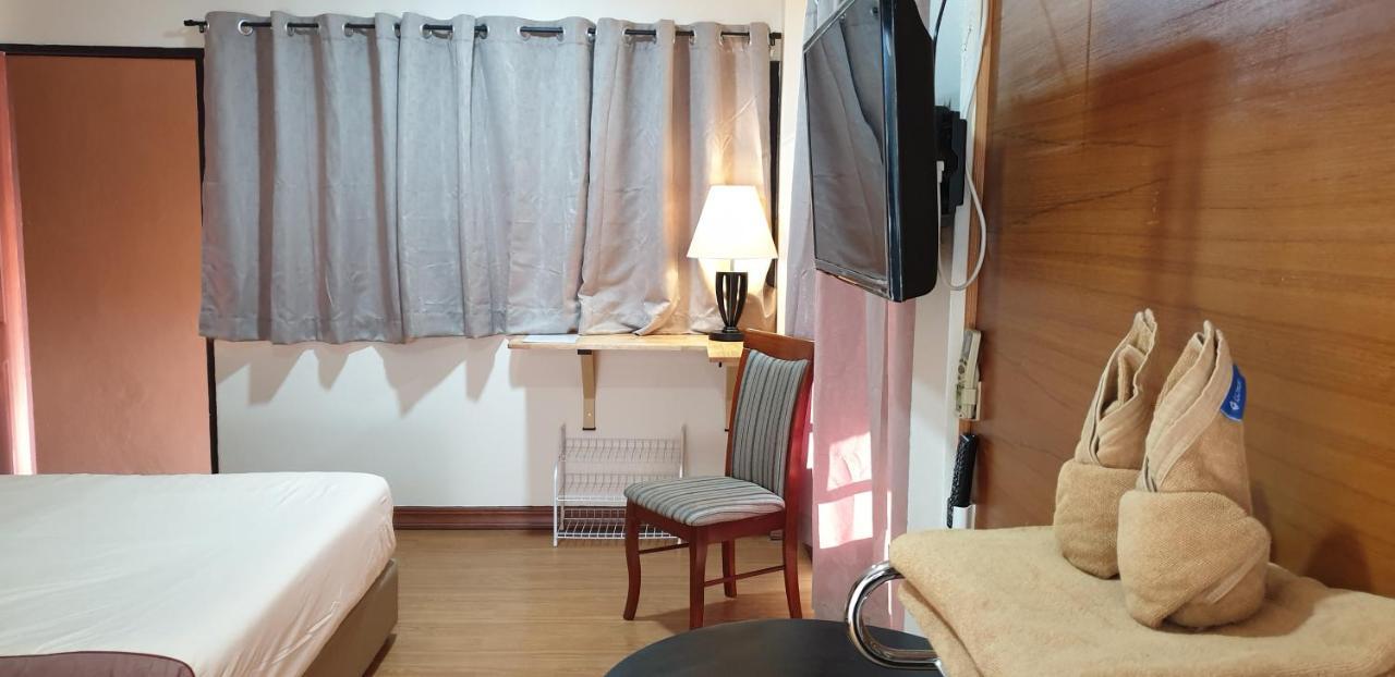 Little Guest House Hotel Csiangmaj Kültér fotó