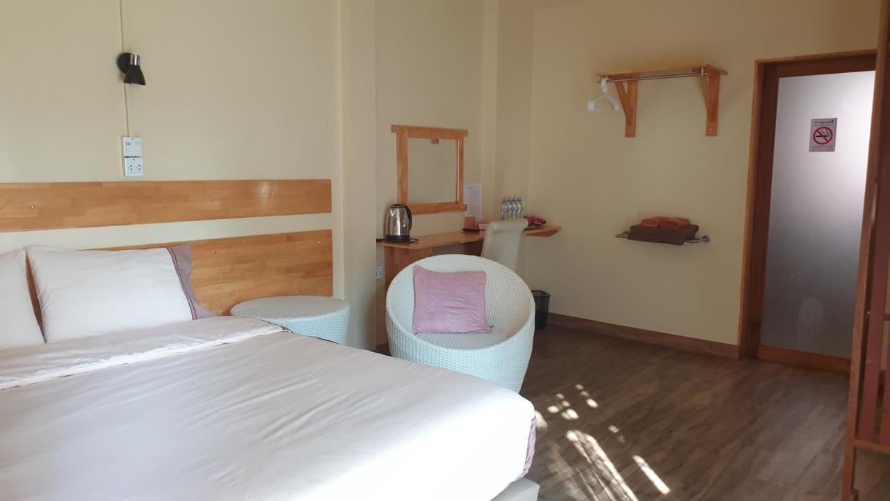 Little Guest House Hotel Csiangmaj Kültér fotó